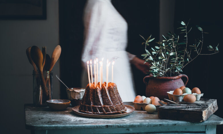 Workshop in Spain + A Banana Bundt Cake with hot Butterscotch Sauce